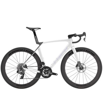 Шосеен карбонов велосипед 2026 TREK Madone SL 6 AXS